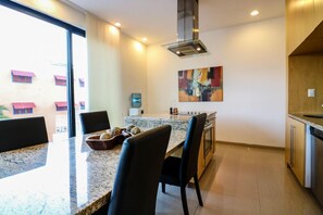 Apartment | In-room dining - Apartment Habita 202 (Playa del Carmen)