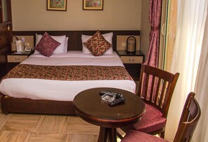Junior Suite | In-room safe, blackout curtains, iron/ironing board, free WiFi