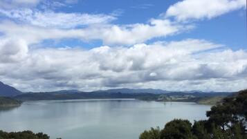 Ferros/tábuas de passar roupa, Wi-Fi de cortesia, roupa de cama