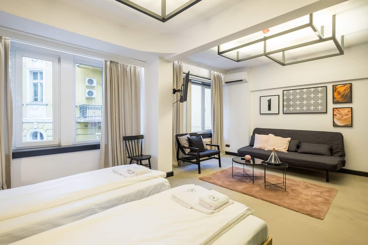 Executive-Suite | Hochwertige Bettwaren, Verdunkelungsvorhänge, Bügeleisen/Bügelbrett