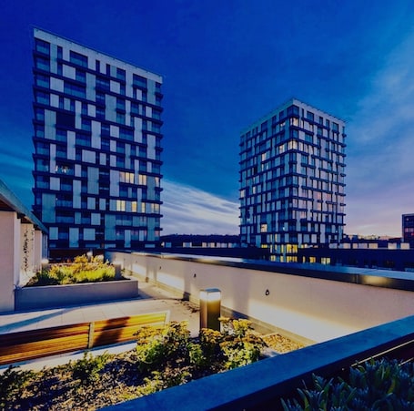 Varanda coberta. ART Garden Towers Prague