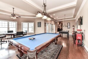 Individuell eingerichtet, Bügeleisen/Bügelbrett, kostenloses WLAN