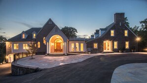 Exterior - The Manor at Courtland Farm (Leesburg)