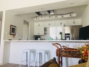 Dining - Desert lifestyle to the fullest (Palm Desert)