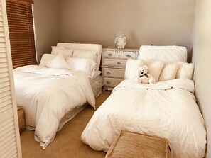 2 Schlafzimmer, Bügeleisen/Bügelbrett, WLAN, Bettwäsche