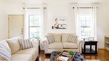 Smart TV, fireplace, DVD player, books