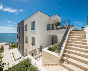 บริเวณภายนอก