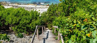 Oceanfront Villa, private pool, gazebo, great diving and snorkeling steps away