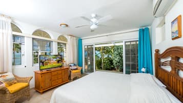 3 bedrooms, in-room safe, iron/ironing board, WiFi