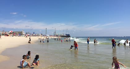 Family-Friendly Newly Renovated 1 Bedroom Beach Apart. in Seaside Heights #446