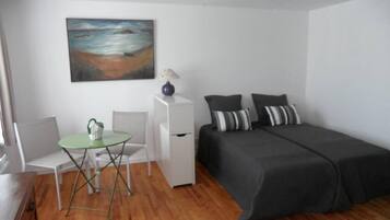 Fer et planche Ă repasser