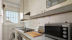 Coffee/tea maker, fridge, microwave