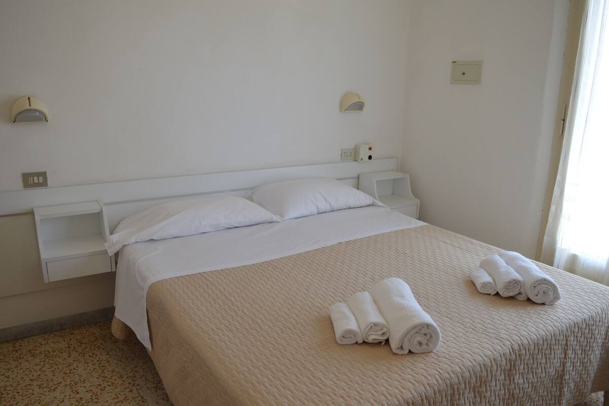In-room safe, free cots/infant beds, free WiFi, bed sheets