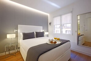 1 bedroom, in-room safe, iron/ironing board, free WiFi