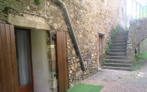 STUDIOVERMIETUNG DOMAINE DE LA BAUME