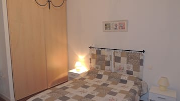 2 間睡房、熨斗/熨衫板、可攜式嬰兒床、免費 Wi-Fi