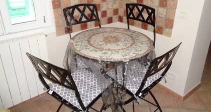 2p + kitchen, Menton