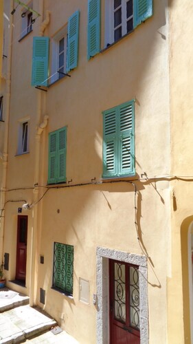 2p + cucina, Mentone