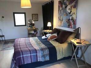 3 chambres, fer et planche à repasser, Wi-Fi gratuit, draps fournis