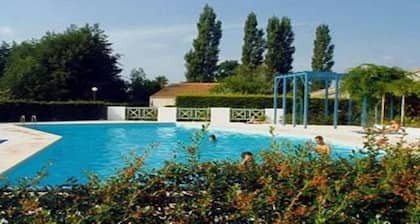 Lomatalo Mathesissa lähellä Royania