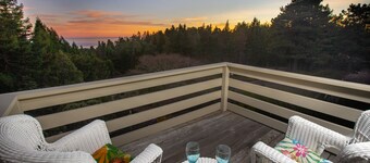 Writer's Retreat or Romanic Getaway? (31+ days only) Month Long Vacation Rental