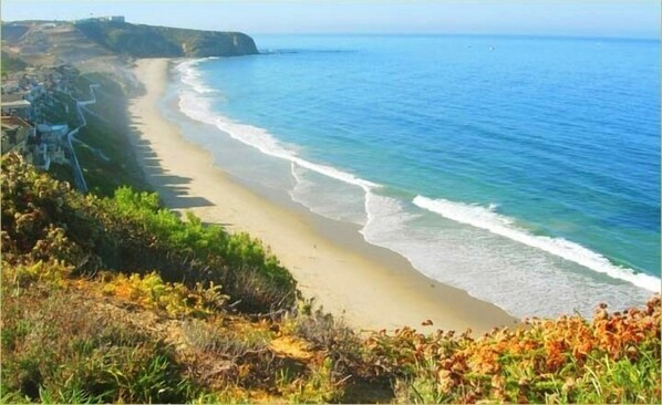 In Strandnähe, Liegestühle, Strandtücher
