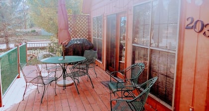 Der Herbst in Ruidoso ist wunderschön !!! Kommen Sie und genießen Sie dieses gemütliche Chalet ... Friedlich..