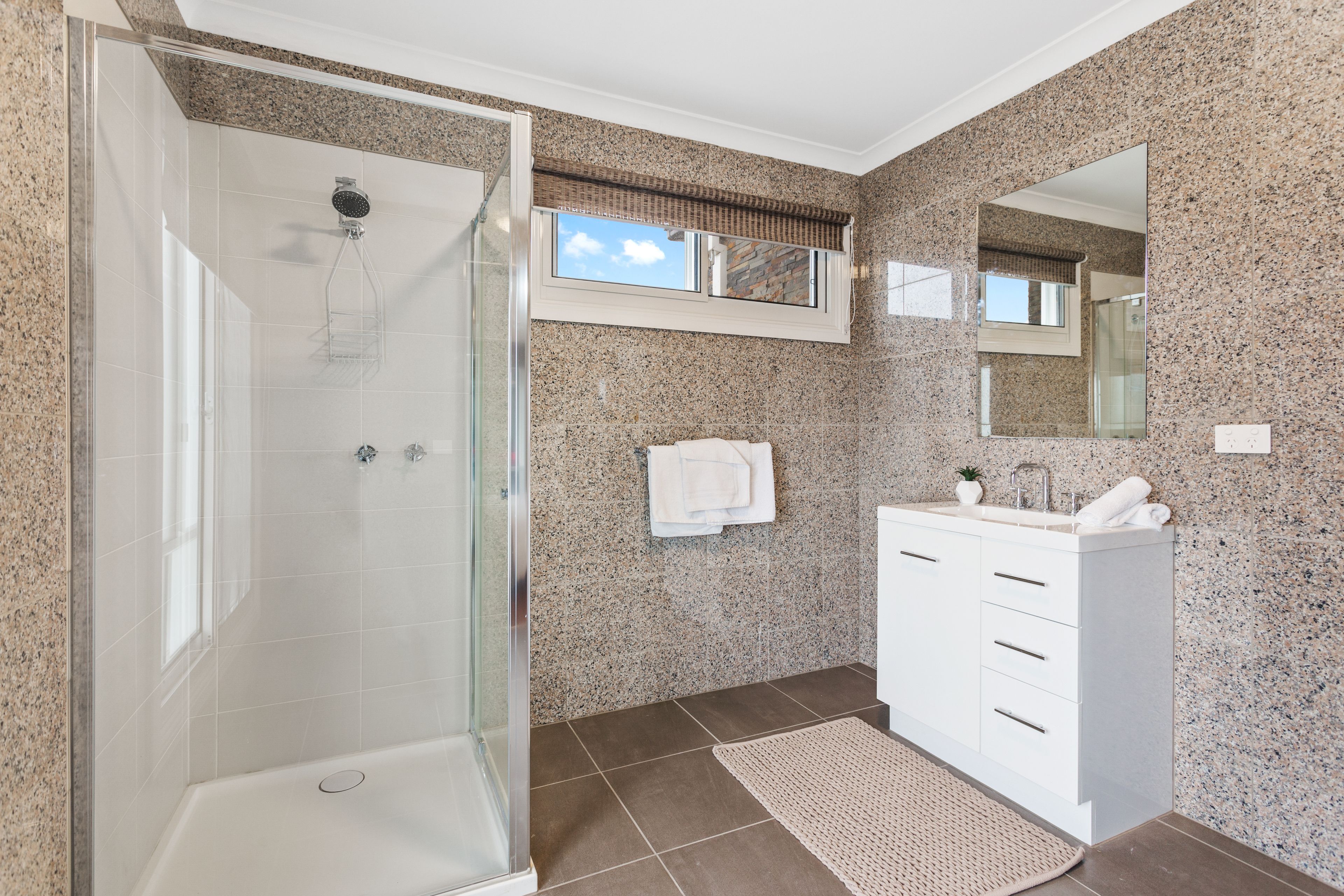 Bulla Hill Villas- Melbourne Airport — image 9