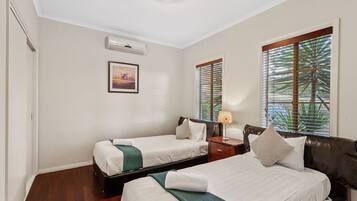 House, 5 Bedrooms | Premium bedding, individually decorated, individually furnished, desk