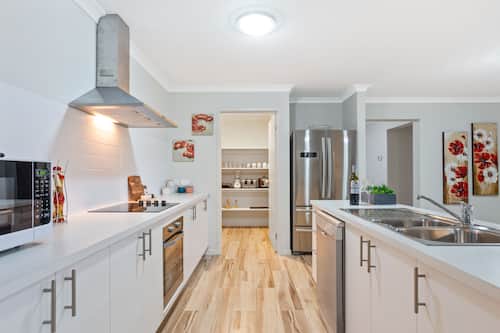 Casa Deluxe, 6 habitaciones (Bulla Lodge) | Cocina privada | Refrigerador con congelador, microondas, horno y parrilla de estufa