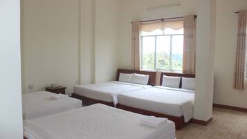 Family Room (Fan) | Minibar, desk, iron/ironing board, free WiFi