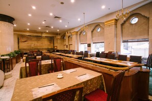 Se ofrece un desayuno bufé (113 CNY por persona)