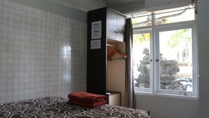 Unclassified image, 4 of 13, button - Gustav Bali Bed and Breakfast (Denpasar)