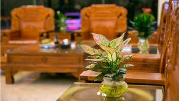 Coin salon dans le hall