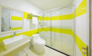 Shower, free toiletries, hair dryer, slippers - Yuehang Hotel (Zhuhai)