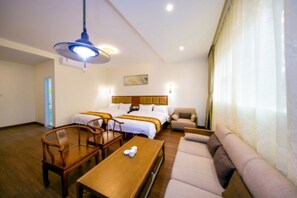 Desk, blackout drapes, free WiFi - Yuehang Hotel (Zhuhai)