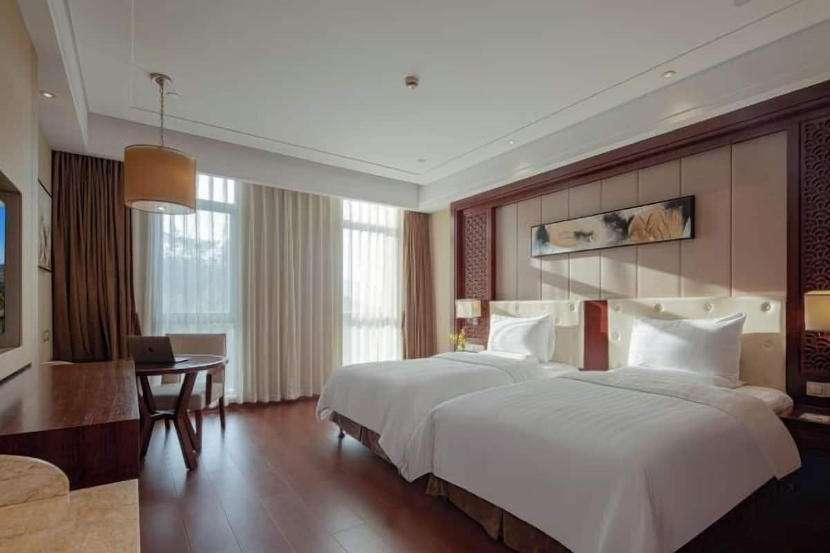 Minibar, in-room safe, desk, blackout drapes
