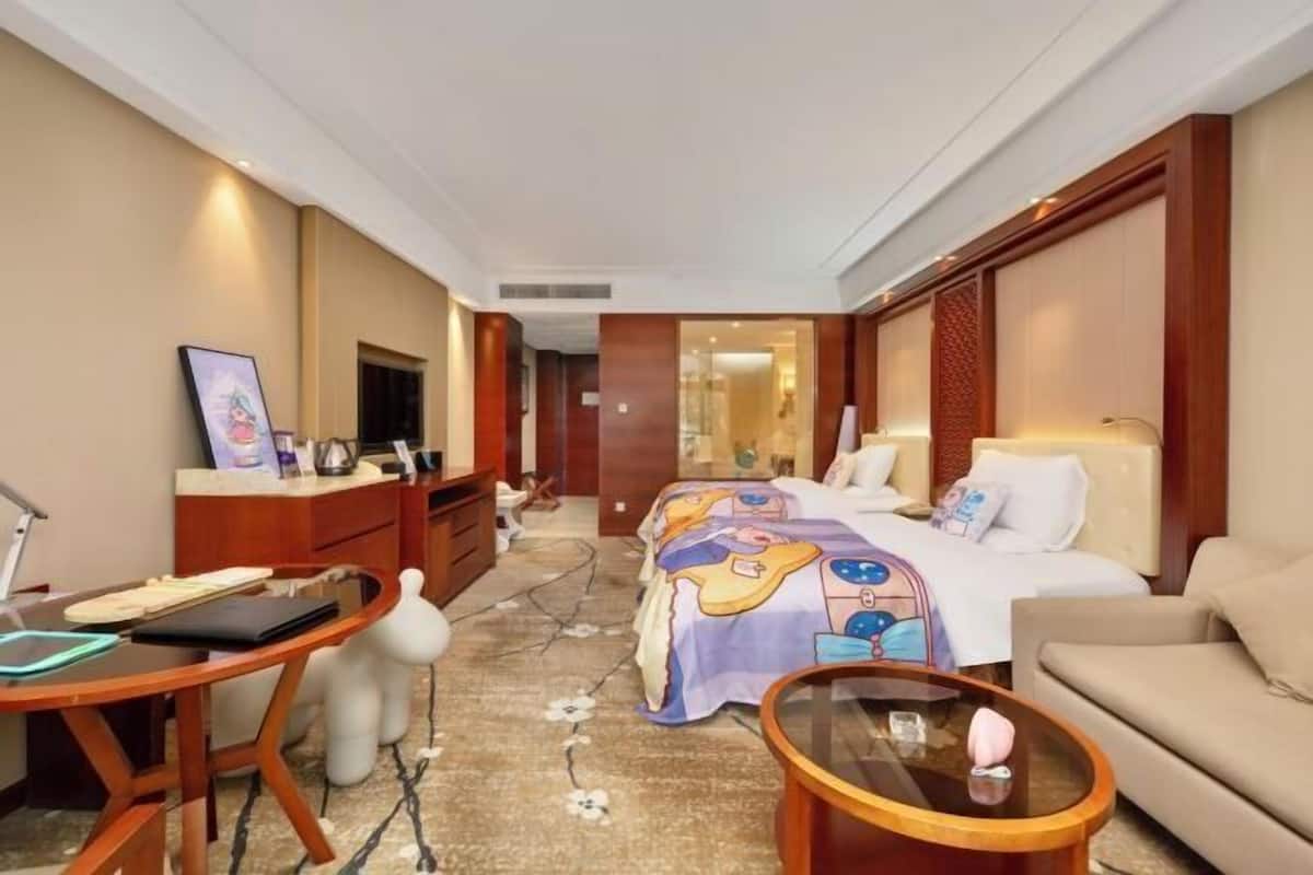 Minibar, in-room safe, desk, blackout drapes