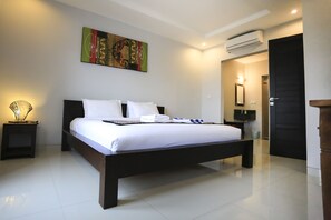 Villa, 3 Bedrooms, Garden View | 3 bedrooms, in-room safe, desk, iron/ironing board - Nyoman Villa Sanur (Denpasar)