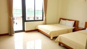 Deluxe Twin Room | Minibar, desk, blackout drapes, free WiFi - Vu Phong 3 Hotel (Sam Son)