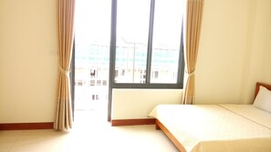 Deluxe Twin Room | Minibar, desk, blackout drapes, free WiFi - Vu Phong 3 Hotel (Sam Son)