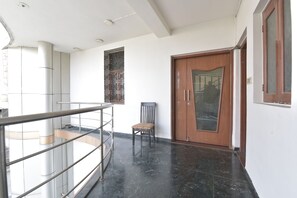 Elevator - Hotel Airport Plaza (Ahmedabad)