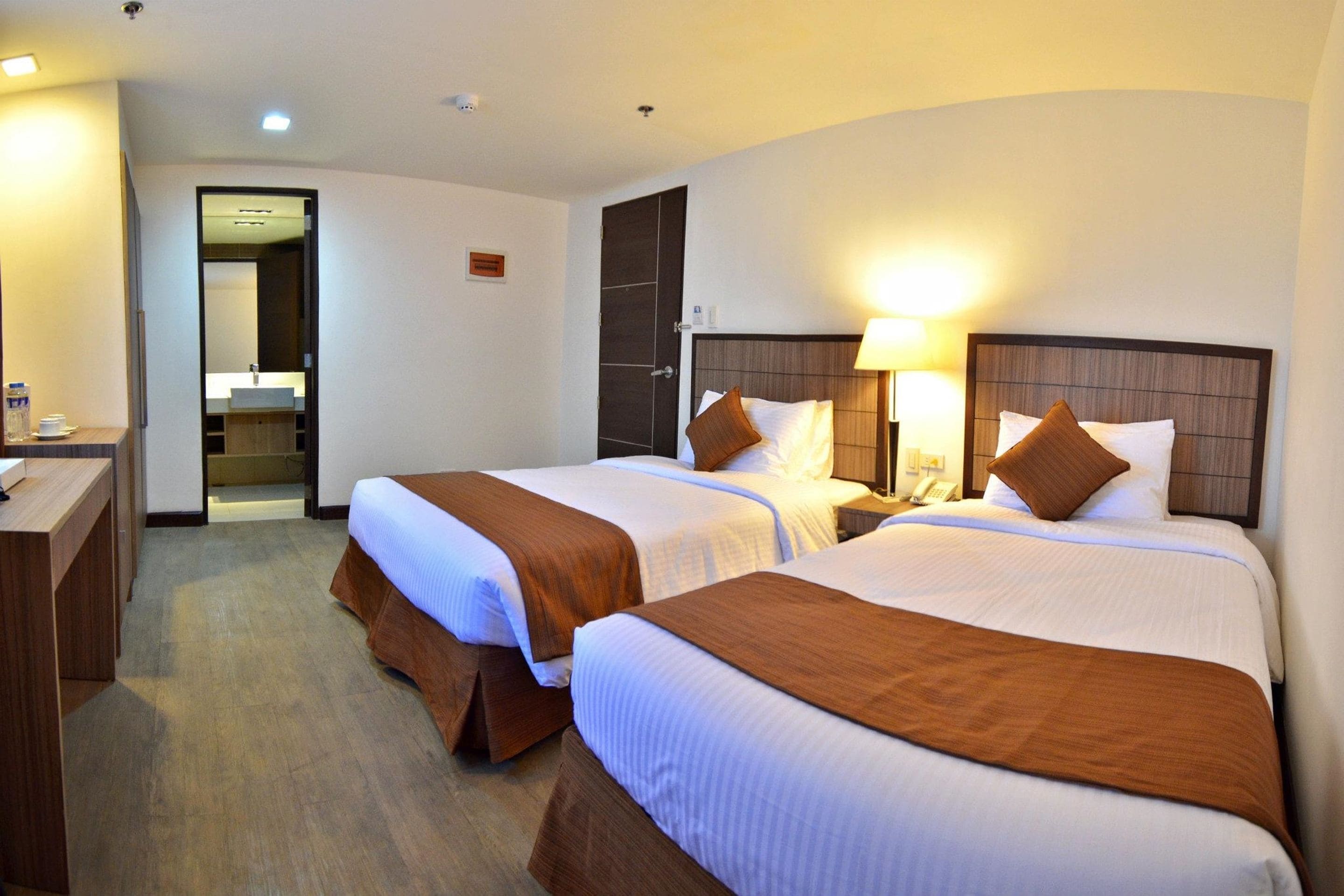 Deluxe Double or Twin Room | 1 bedroom, premium bedding, in-room safe, desk