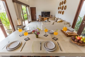 Premium Villa, 4 Bedrooms | In-room dining