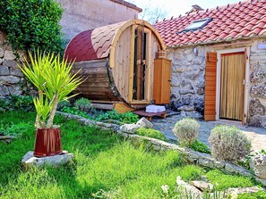 Property grounds - Beautiful private villa for 5 guests with A/C, WIFI, private pool, TV, terrace and panoramic view (Solin)