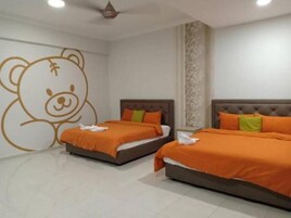 7 habitaciones, escritorio, tabla de planchar con plancha y wifi gratis 