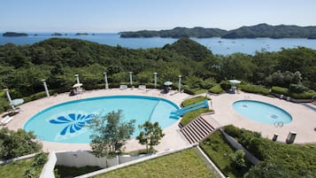 Seasonal outdoor pool