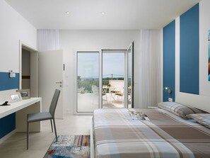 4 bedrooms, travel cot, free WiFi - Stunning private villa with private pool, WIFI, A/C, TV, terrace, pets allowed and panoramic view (Valhova)