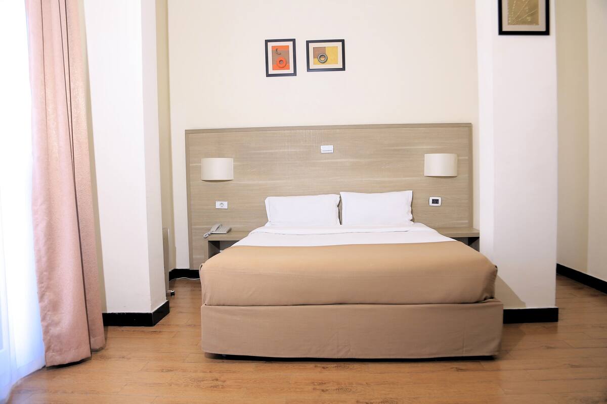 Superior Room | In-room safe, desk, free WiFi, bed sheets