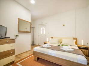 3 Schlafzimmer, Reisekinderbett, kostenloses WLAN